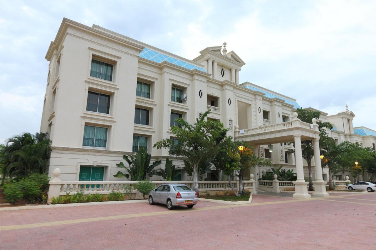 Hotel Oyo 6954 The Lawns Oragadam Exterior foto